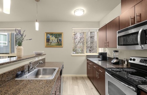 Issaquah Highlands House | 3BR/3BA Issaquah Gem w/ Nature Trails & Garage