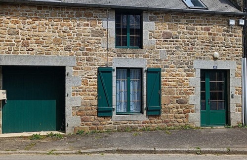 Saint-Georges-de-Reintembault House | Charmante maison de village