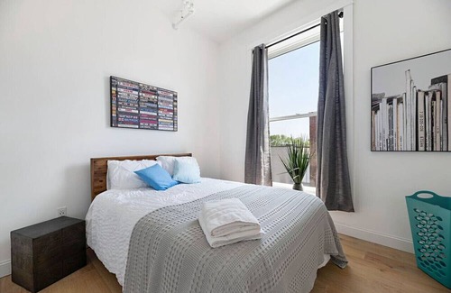 Bangor Apartment | City Serenade: Music-Themed Oasis Downtown