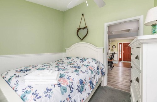 Old Orchard Beach House | Orchard Beach Elegance: Spacious Yard & Patio
