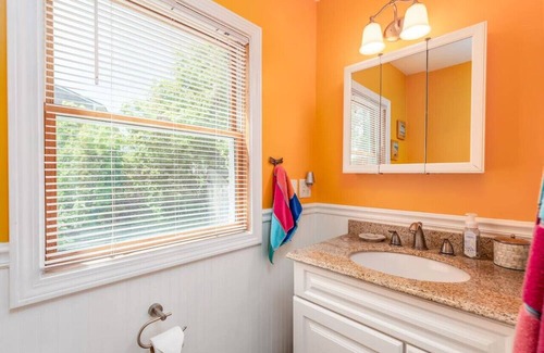 Old Orchard Beach House | Orchard Beach Elegance: Spacious Yard & Patio