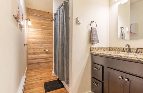 Bangor Apartment | Chic Downtown Retreat | Rooftop Oasis