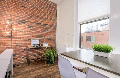 Bangor Apartment | Urban Dwelling: Stylish Apartment in Bangor