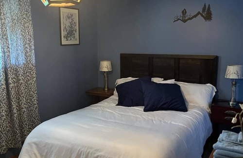 Turner Valley House | Blue Diamond Bungalow w/ Hot Tub, Your Home Away From Home