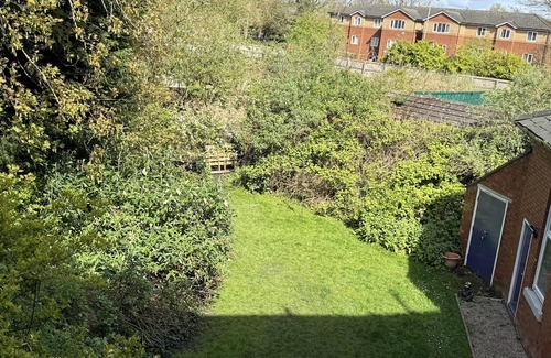 Sefton Park Apartment | Beautifully Lit Airy 1-Bed Apartment in Liverpool