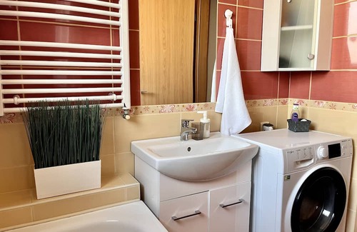 Miskolc Apartment | Modern and equipped downtown apartment with balcony for 1-3 people