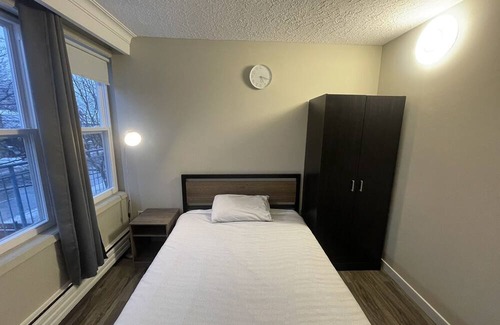 Midtown Toronto Apartment | Private bedroom 4A w/private bathroom/work desk/WI-FI