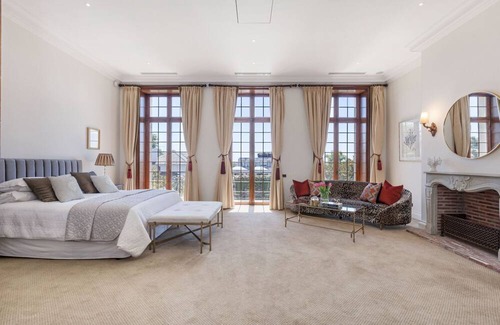 Armadale North Villa | Most Impresive and Architecturally home