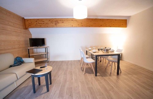 Saint-Colomban-des-Villards House | Serene Mountain Escape: Modern Apartments near Ski Lifts & National Parks
