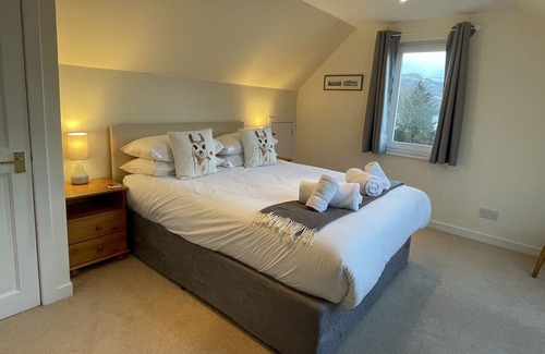 Cairndow Apartment | On the shores of Loch