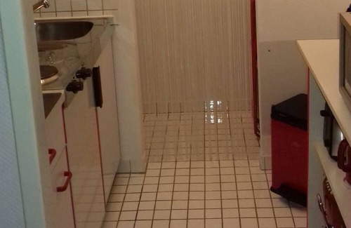 Langwasser Nordwest Apartment | Studio Apartment 'Ferienwohnung Nahe Der Messe' with Balcony and Wi-Fi
