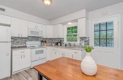 Northeast Virginia Beach House | Wake Forest Bungalow