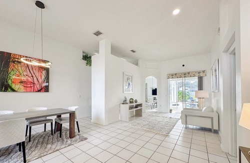 Westridge House | Grand Luxury Deluxe 4BR Pool Home near Disney Parks