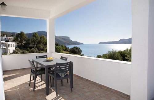 Leros House | Bright Heaven. Near the Marina and the Port in Lakki with a wonderful sea view.