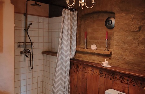 Bad Klosterlausnitz Apartment | Vintage Ferienwohnung Viktoria - Falco und Stephanie Kirchbichler