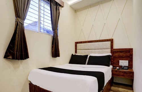 Malad East Hotel | OYO Flagship Hotel Ashirwad Inn