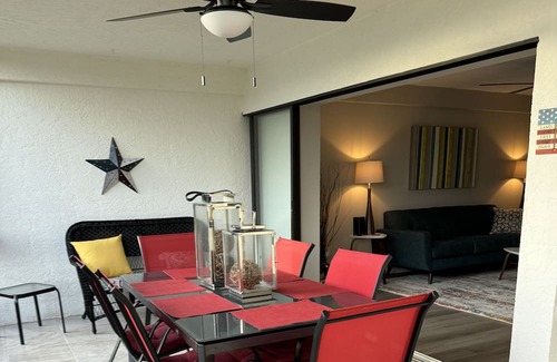 Riverbend Country Club Condo | Pet Friendly Waterfront Condo Close to Downtown Fort Myers/Convention Center!