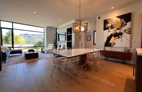 Okanagan-Similkameen House | Relax on the rooftop patio while looking at Lake Okanagan