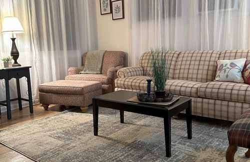 Lamar House | Relax and Unwind at the Highland House