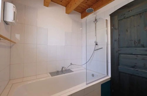 Altrip Apartment | Apartment 'Charmantes Fachwerkhaus Mit Stil' with Terrace, Wi-Fi and Air Conditioning