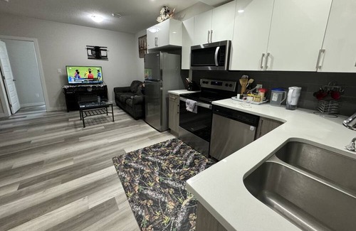 Leduc County House | Cozy home for your lovely stay