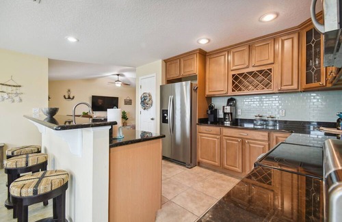 Spring Hill House | GULF BREEZE RETREAT: Your waterfront paradise! nInside pictures Now Posted!