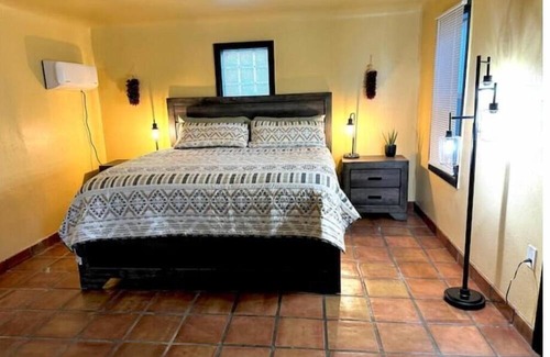 Truth or Consequences House | Oasis Motel- King Bed - Room 6