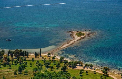 Katoro Apartment | Holiday apartment with WiFi and half board