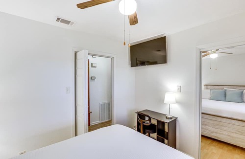 Albany House | Peaceful Albany Vacation Rental ~ 6 Mi to Downtown