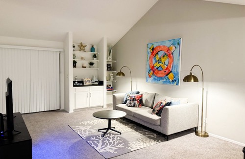 Bayshore Gardens Apartment | Newly Furnished 2/2 - Mins from IMG, Bradenton Beach, & Anna Maria Island!