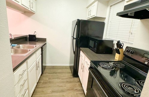 Bayshore Gardens Apartment | Newly Furnished 2/2 - Mins from IMG, Bradenton Beach, & Anna Maria Island!