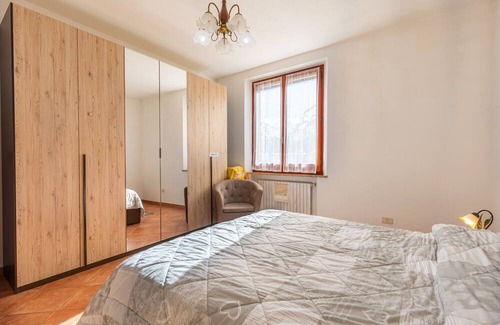 Guazzino Apartment | Apartment 'Orto Degli Ulivi' with Shared Garden and Wi-Fi