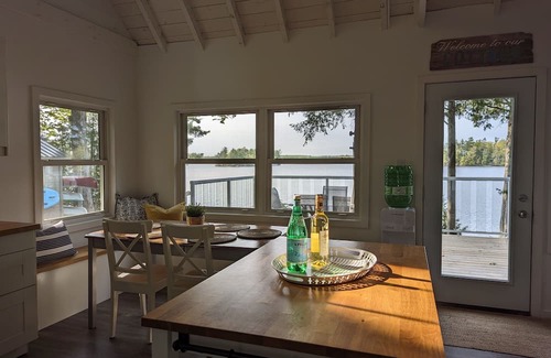 Selwyn Cottage | The Magnolia Cottage - Escape to the Lake at our Picturesque Family Cottage