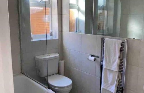 Windsor Cottage | Buchanan Cottage | 2 Bed House in Golden Triangle