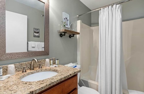 Wintergreen Condo | Mountain Inn Lodge 55 with Wintergreen Advantage