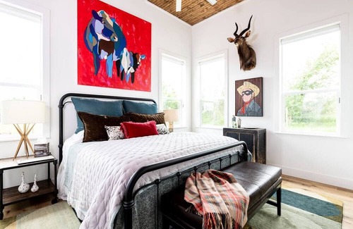 Burton House | BNR Farmstead|The Barnhouse|Enjoy the stargazing!