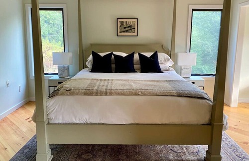 Redding Ridge House | Private * Hiking * Swimming * Pool * Steam-room