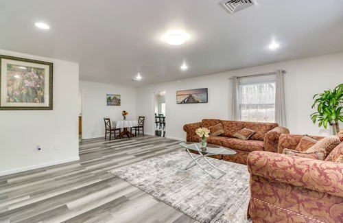 Bowie House | Family-Friendly Maryland Retreat w/ Patio & Yard!