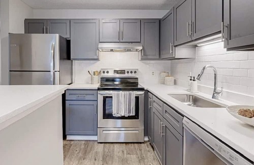 West Bloomington Condo | Balcony Haven: Clubhouse, VR, Parking, Champagne, & more- A Perfect Spring!