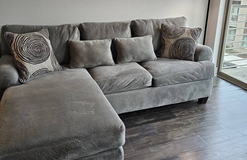 Farmers Branch Apartment | Keep it simple at this peaceful and centrally-located luxury apartment!