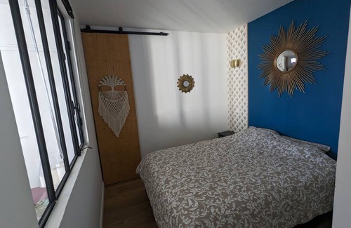 Quartier de la Chapelle Apartment | Charming Apartment With Balcony Near the Olympic Village and Montmartre