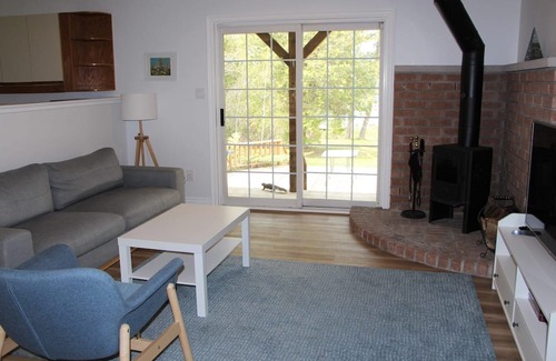 Colborne Cottage | Southpoint Cottage on Little Lake, Brighton, Ontario!