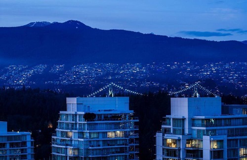 Coal Harbour Apartment | Luxury New Condo in downtown close to all amenities