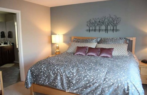 Mill Creek House | Spacious 4-bedroom house with WiFi and AC in brilliant Mill Creek