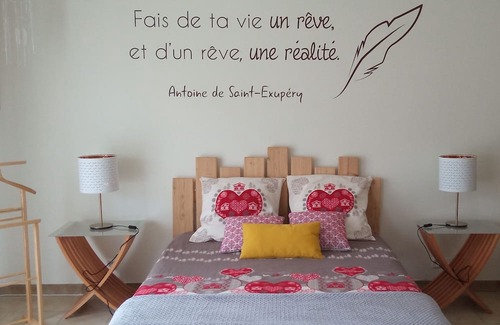 Fougax-et-Barrineuf Apartment | Gîte Ensoleillé, au Calme et de Plain Pied