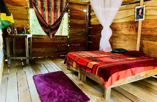 Republiek Cabin | Land of Promise