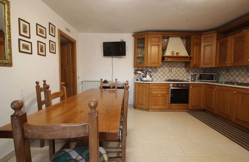 Comano Other | House with garden in Lunigiana