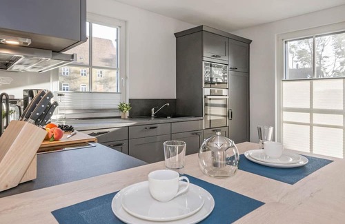 Dargen House | Neu Errichtetes Ferienhaus in Ruhiger Wohngegend mit Parkplatz, Sauna und Wlan - Fischerdorf