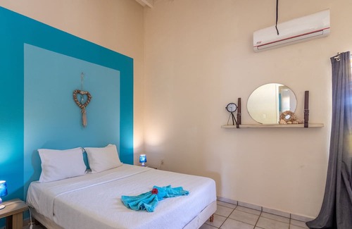 Bouvet Island House | Charming 2-bedroom house with big terrace for rinse gear and grill