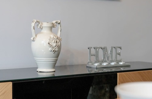 Nowe Miasto Apartment | Apartment With Desk in Poznan by Renters